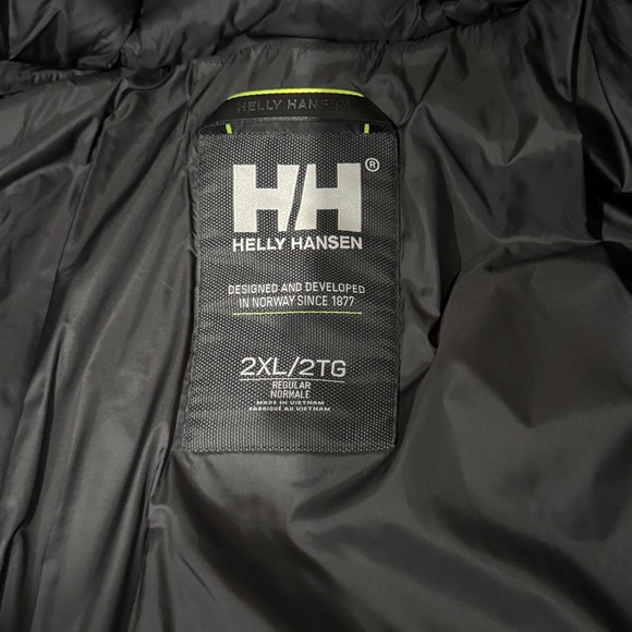 Helly Hansen Men’s ACTIVE winter Parka - Picture 7 of 7